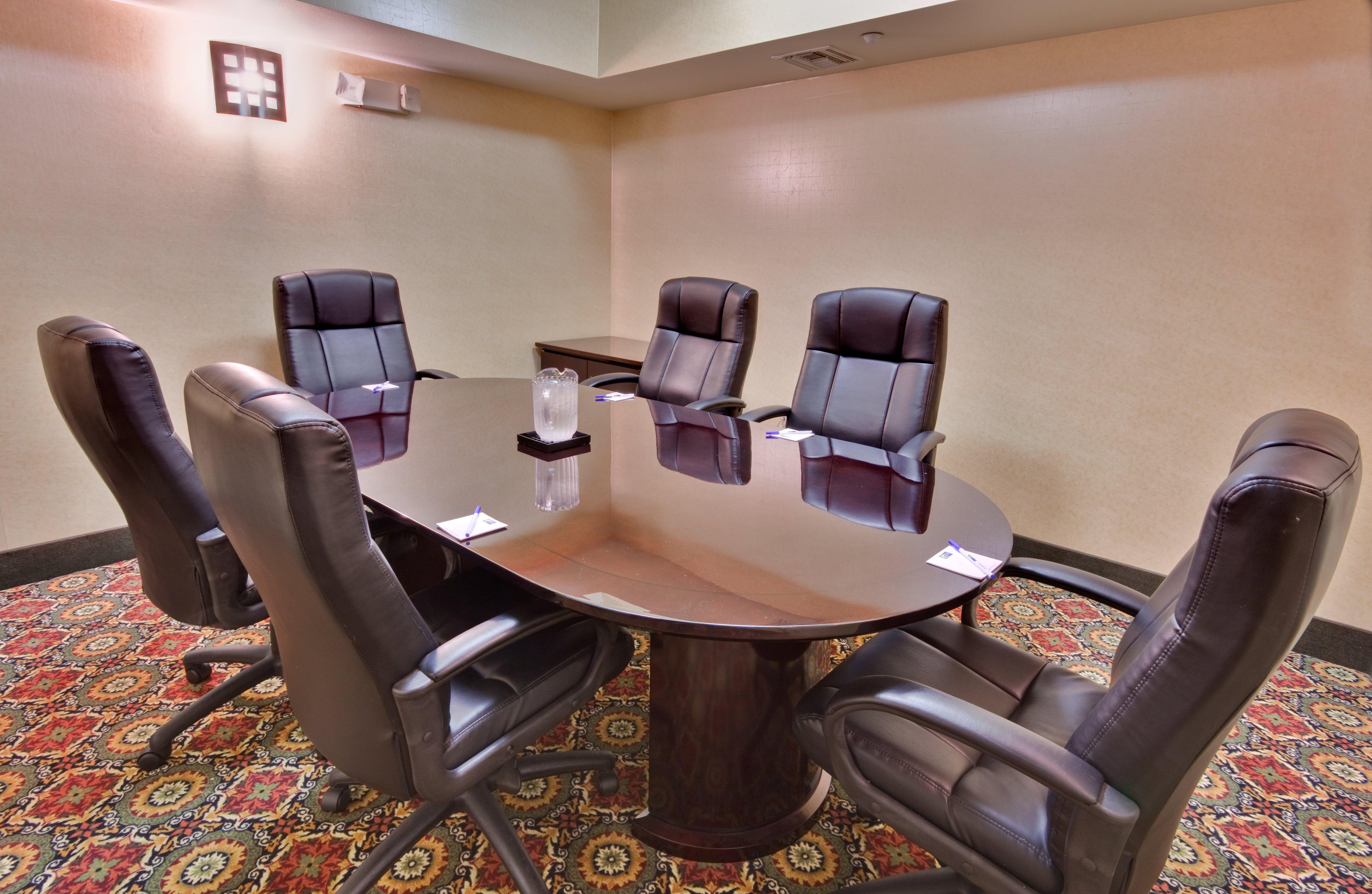 Express & Ontario Airport-mills Mall By Ihg